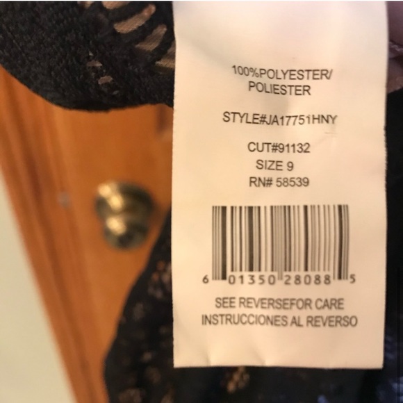6 for $39: dresses/skirts—NWT and EUC - Picture 14 of 16